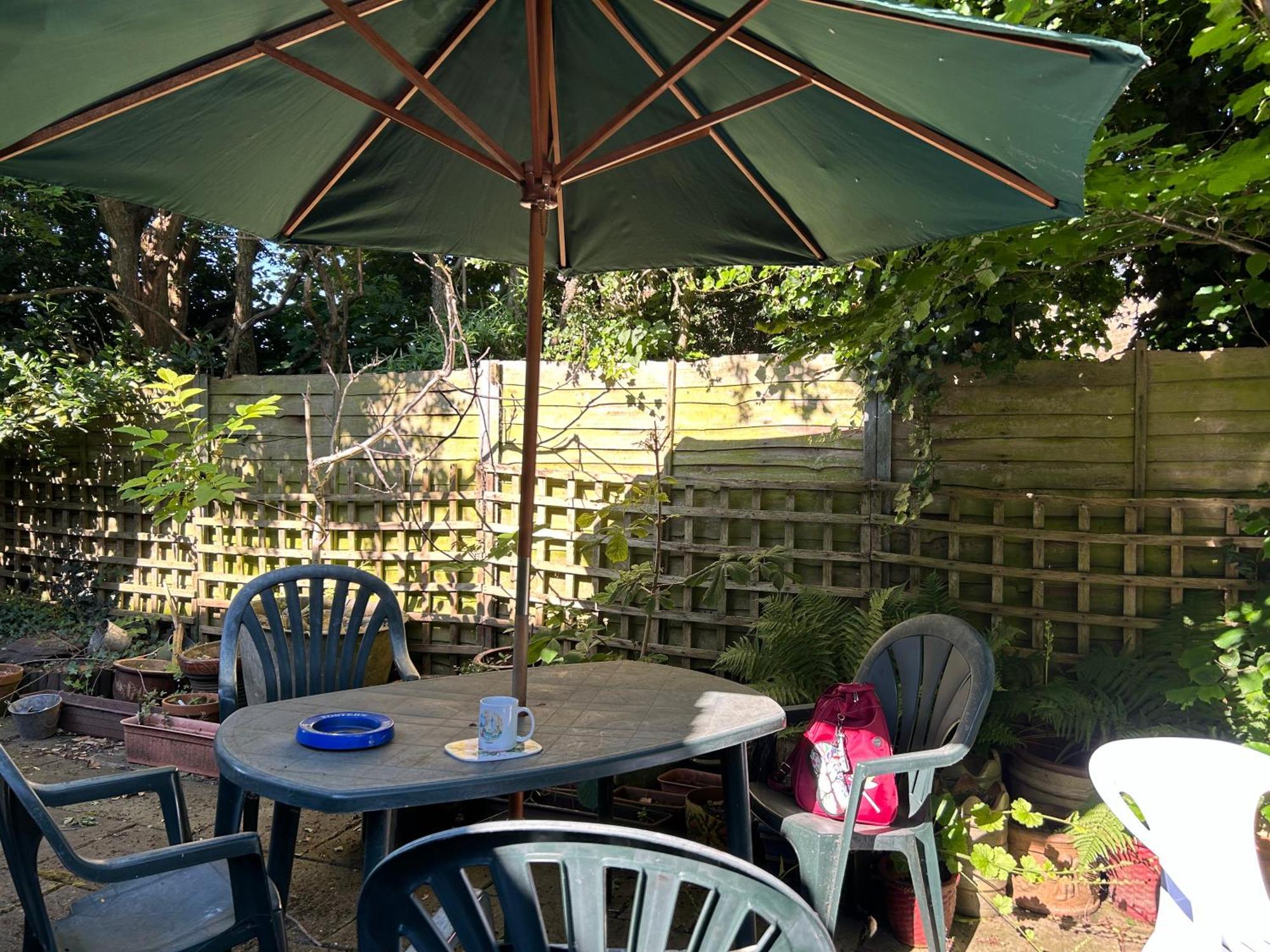 Lowri Cottage Hotel Shenstone Esterno foto