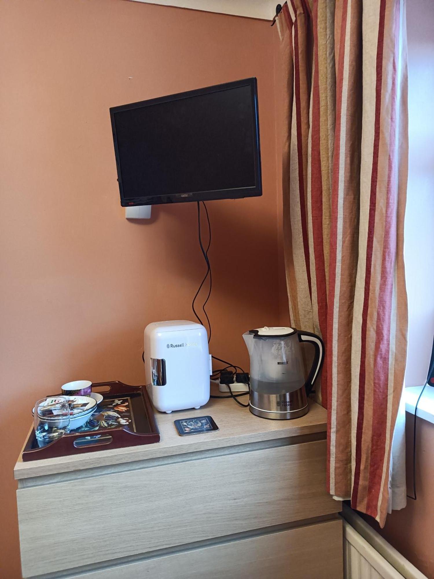 Lowri Cottage Hotel Shenstone Esterno foto
